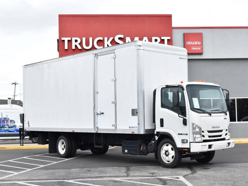 2021 Isuzu NRR