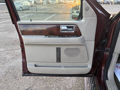 2011 Lincoln Navigator
