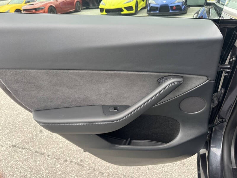 2024 Tesla Model Y Long Range