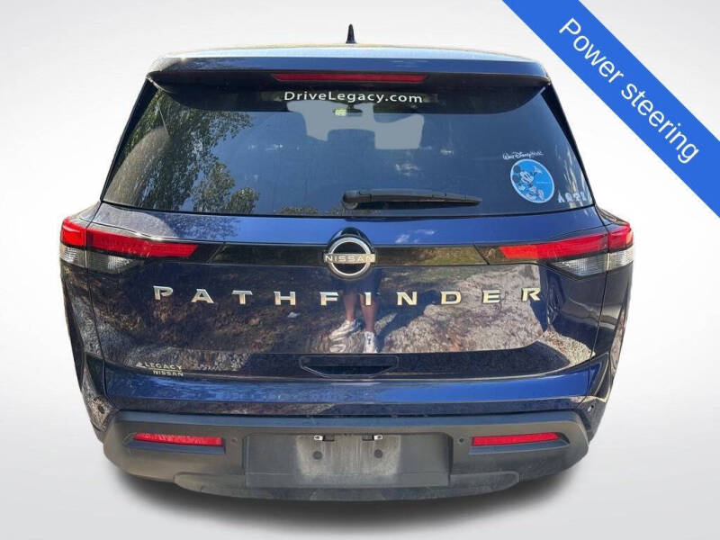 2022 Nissan Pathfinder S