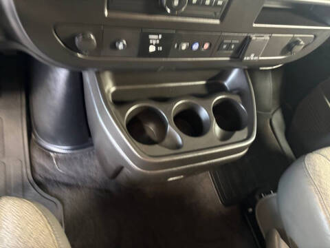 2024 Chevrolet Express LT 2500