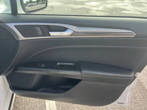 2020 Ford Fusion SEL