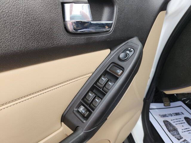 2010 HUMMER H3T