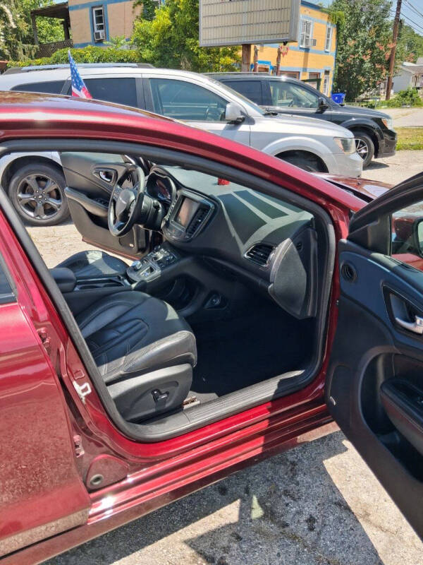 2015 Chrysler 200 S