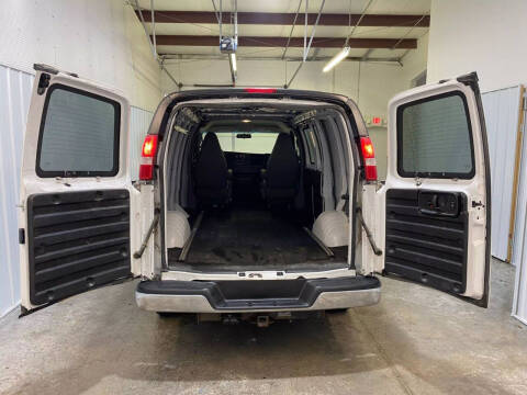 2017 Chevrolet Express 2500