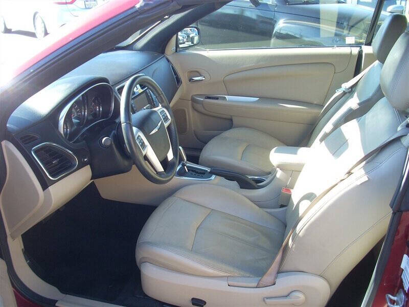 2013 Chrysler 200 Limited