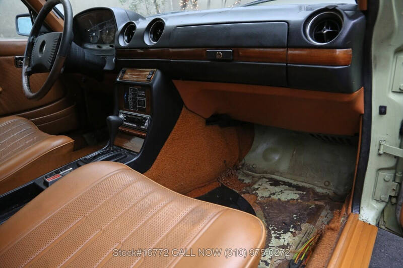 1977 Mercedes-Benz 300-Class