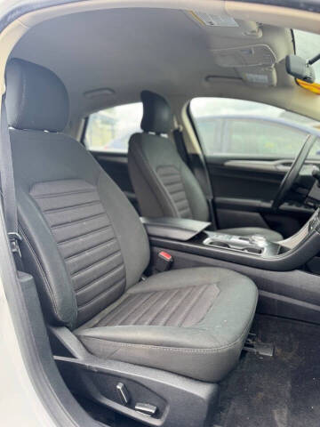 2018 Ford Fusion SE
