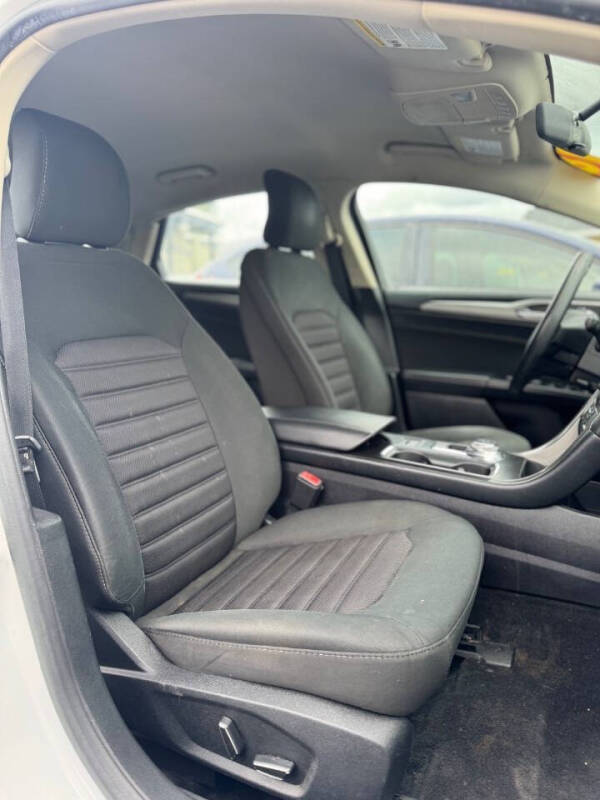 2018 Ford Fusion SE
