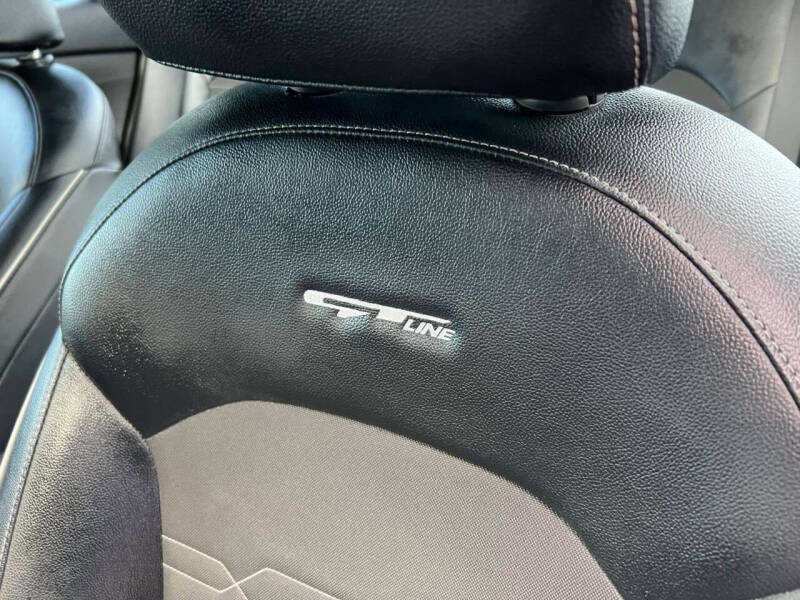 2022 Kia Forte GT Line