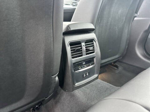 2024 BMW 3 Series 330i xDrive