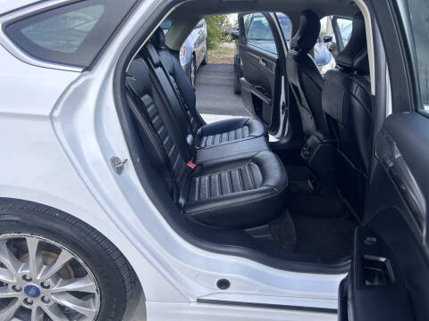 2017 Ford Fusion Hybrid SE