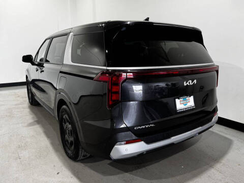 2025 Kia Carnival LXS