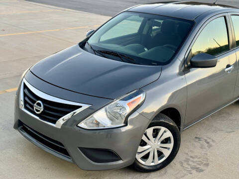 2019 Nissan Versa SV