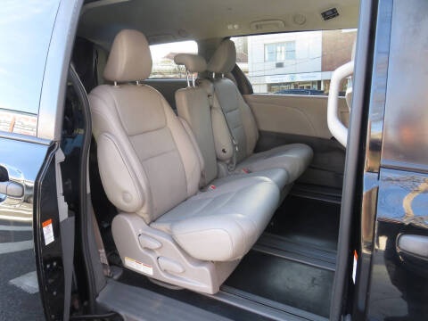 2020 Toyota Sienna L 7-Passenger