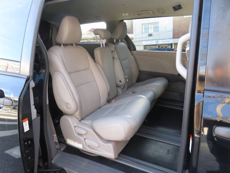 2020 Toyota Sienna L 7-Passenger