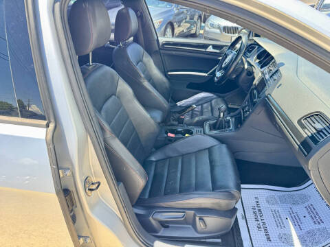 2015 Volkswagen Golf GTI SE