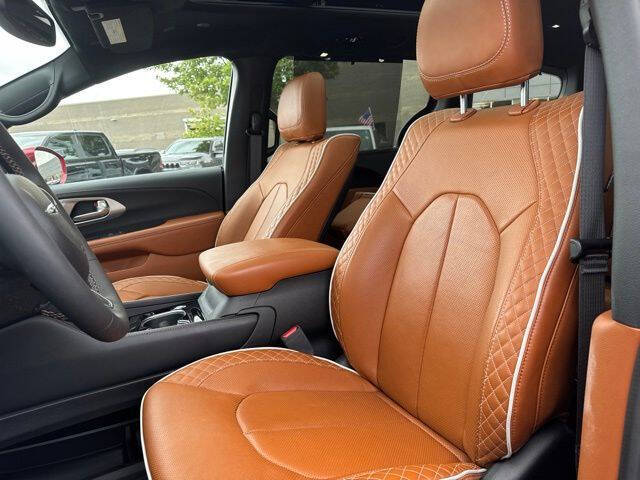 2024 Chrysler Pacifica Pinnacle