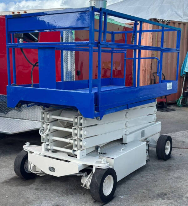 2014 MARK INDUSTRIES CH26WEP SCISSOR LIFT for sale at American Trucks and Equipment in Hollywood FL