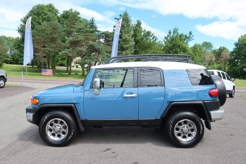 2012 Toyota FJ Cruiser for sale at GEG Automotive in Gilbertsville PA