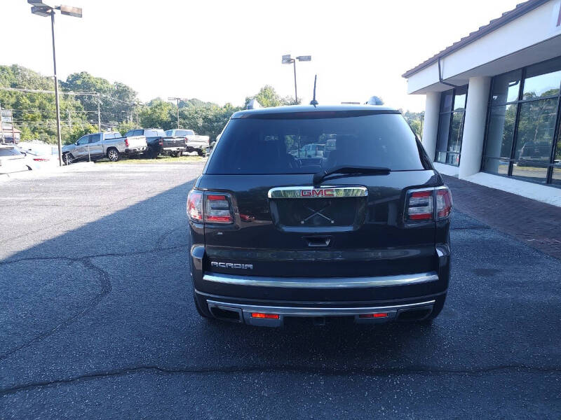 2016 GMC Acadia Denali