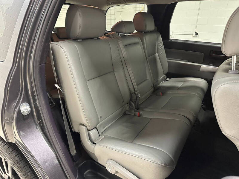 2018 Toyota Sequoia SR5