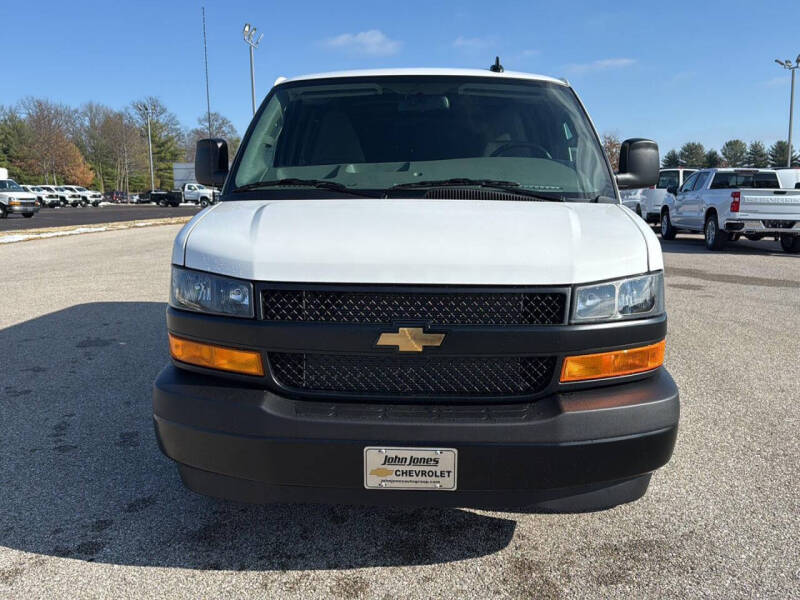 2025 Chevrolet Express 2500