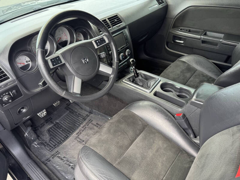 2010 Dodge Challenger SRT8 - Photo 10