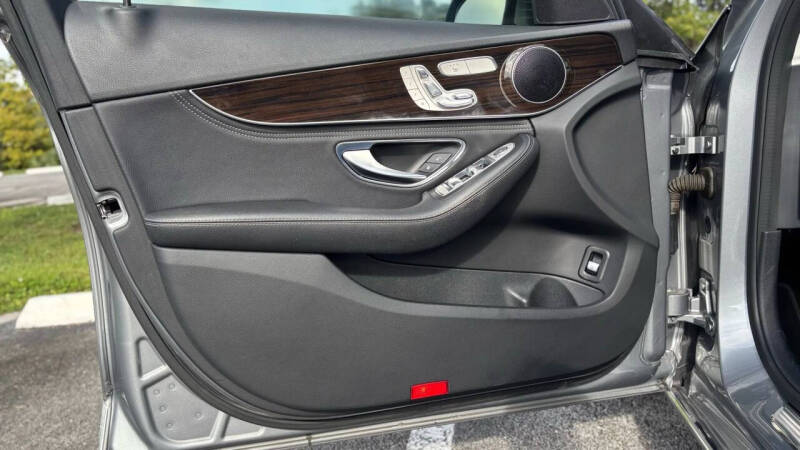 2016 Mercedes-Benz C-Class