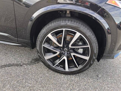 2023 Volvo XC90 Recharge T8 Ultimate Dark Theme