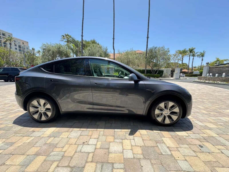 2024 Tesla Model Y Long Range