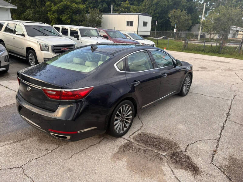 2017 Kia Cadenza Premium
