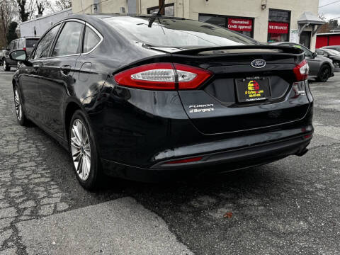 2014 Ford Fusion SE