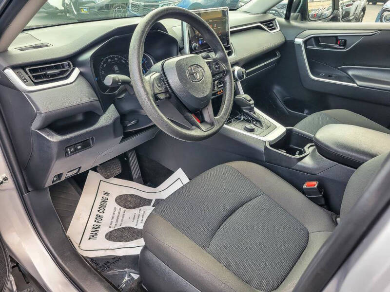 2024 Toyota RAV4 Hybrid LE