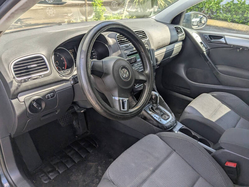 2013 Volkswagen Golf 2.5L PZEV