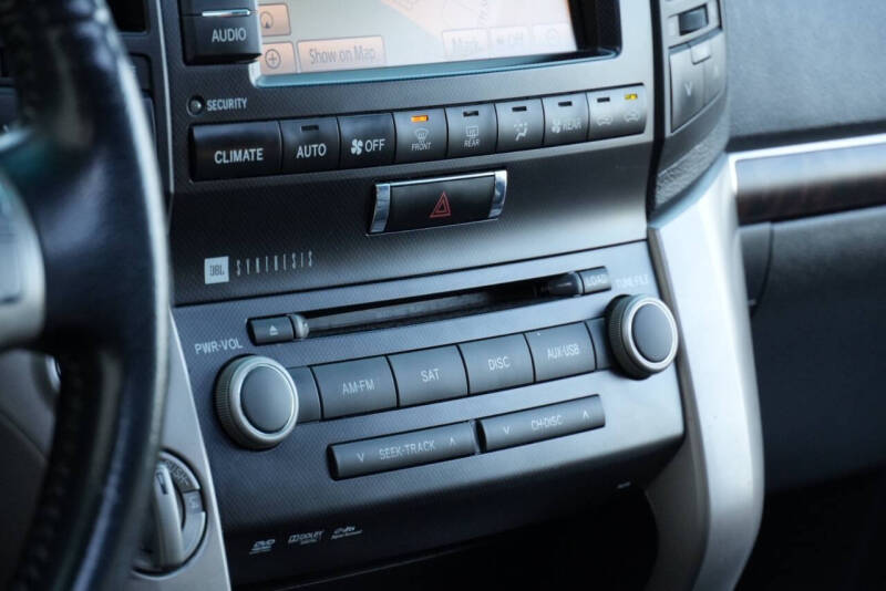 2011 Toyota Land Cruiser