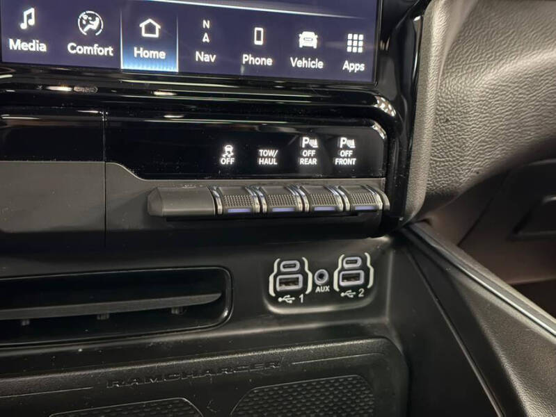 2024 RAM 1500 Laramie