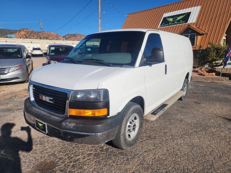 2015 GMC Savana 2500 Cargo Van's photo