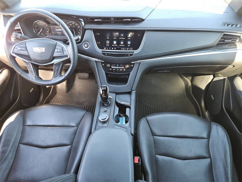 2022 Cadillac XT5 Premium Luxury