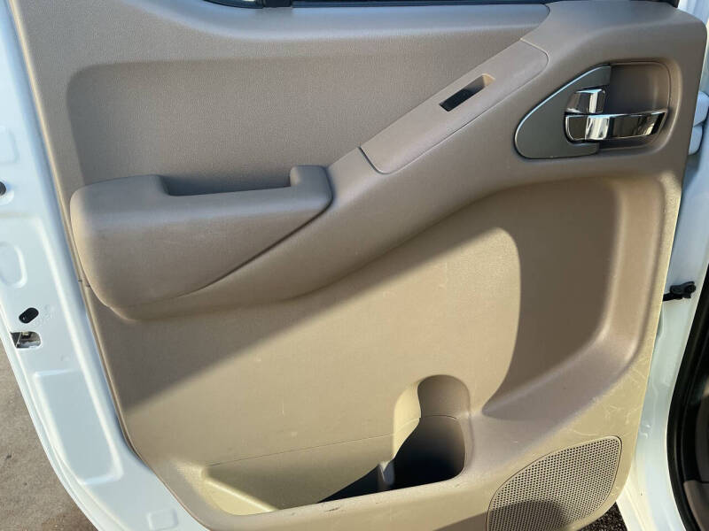 2017 Nissan Frontier SV