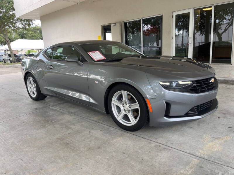 Used 2022 Chevrolet Camaro 1LT with VIN 1G1FB1RX5N0113565 for sale in Davie, FL