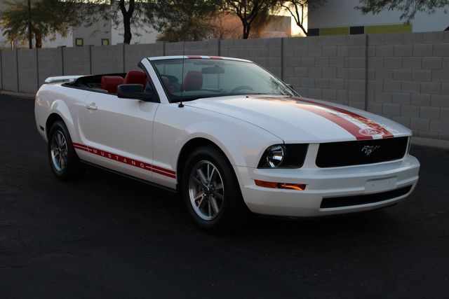 2005 Ford Mustang 11