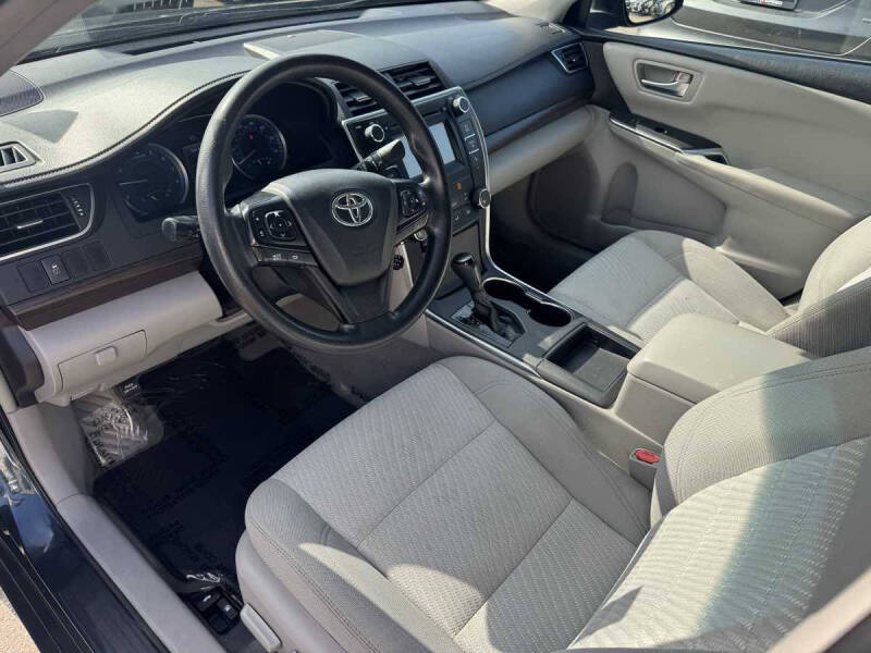 2016 Toyota Camry SE