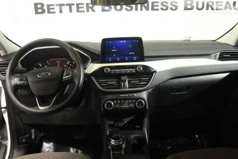 2022 Ford Escape Hybrid SE