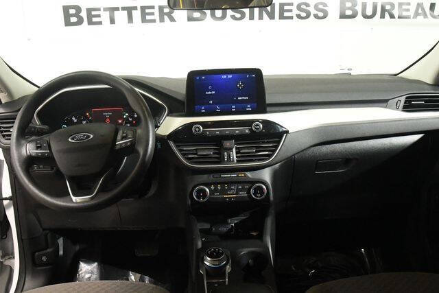 2022 Ford Escape Hybrid SE