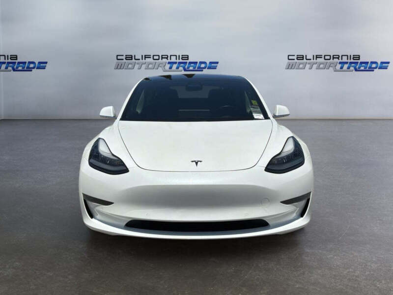 2019 Tesla Model 3 Mid Range