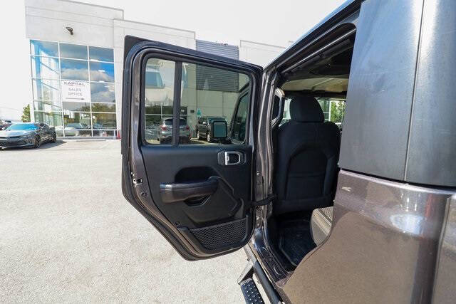 2021 Jeep Gladiator Sport