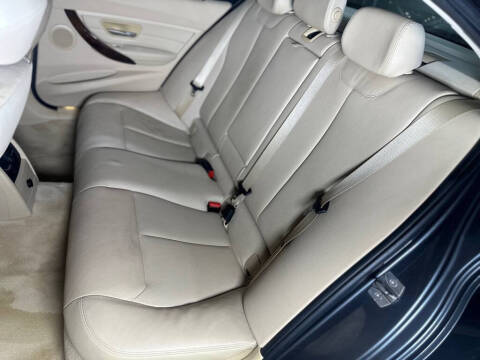 2013 BMW 3 Series 328i