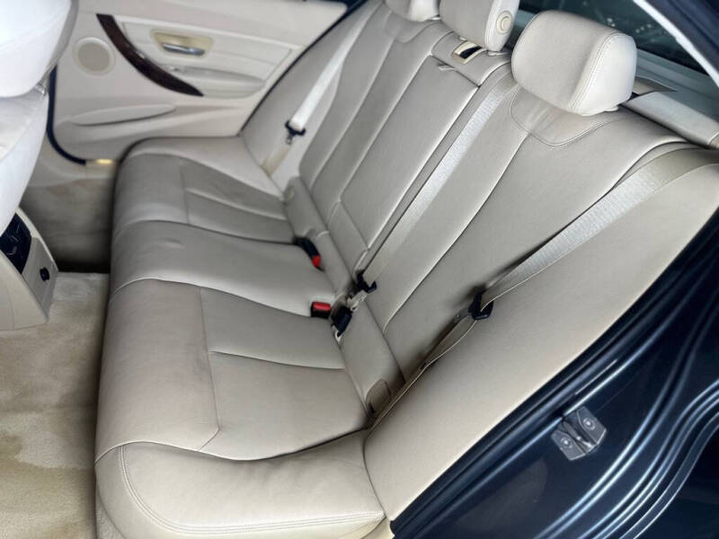 2013 BMW 3 Series 328i