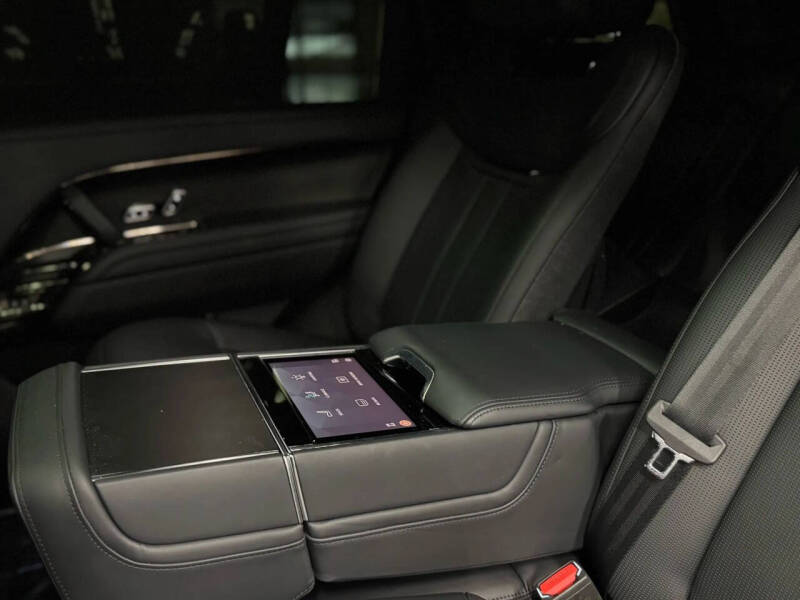 2023 Land Rover Range Rover P530 SV LWB